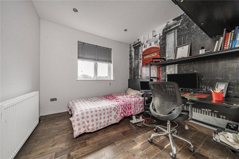 Images for Hollington Crescent, New Malden, Surrey