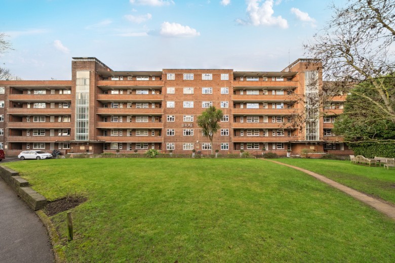 Click the photo for more details of Kingston Hill, Kingston Upon Thames, Surrey