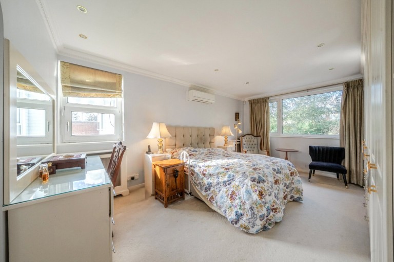 Images for Coombe Hill, Kingston Upon Thames