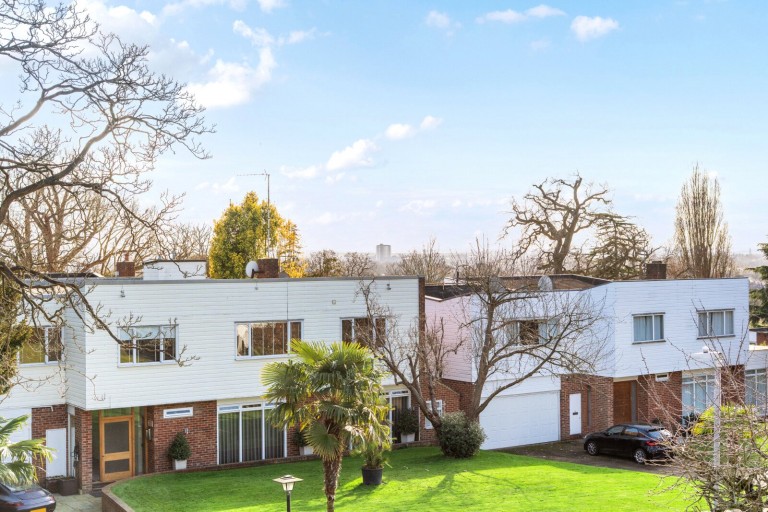 Images for Coombe Hill, Kingston Upon Thames