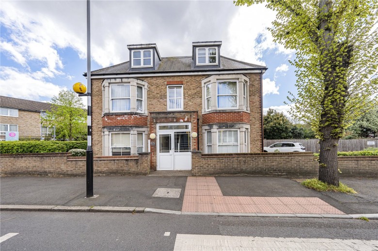 Click the photo for more details of Kingston Road, New Malden, Surrey