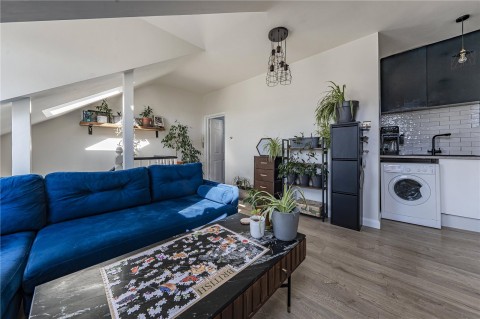 Click the photo for more details of Cambridge Road, New Malden, Surrey