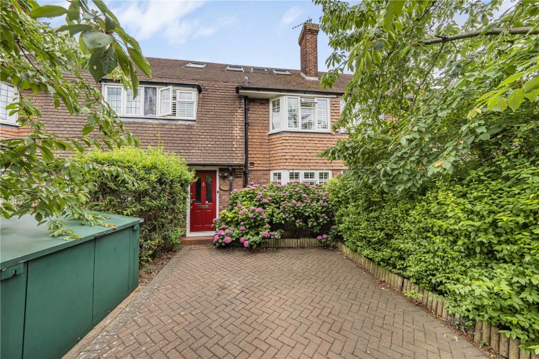 Click the photo for more details of West Barnes Lane, New Malden