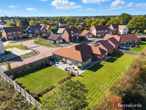Click the photo for more details of Ardleigh, Colchester, Essex
