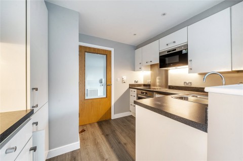Click the photo for more details of Claremont Road, West Byfleet, KT14