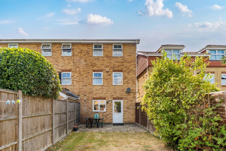 Images for Clarendon Gate, Ottershaw, Surrey