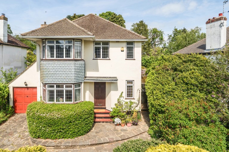 Images for Ferndale Avenue, Chertsey, Surrey