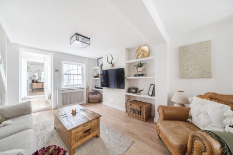 Click the photo for more details of London Street, Chertsey, Surrey