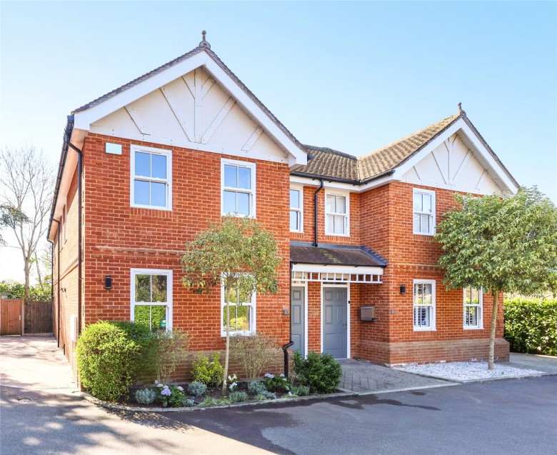 Click the photo for more details of Warrens End, Rowtown, Surrey