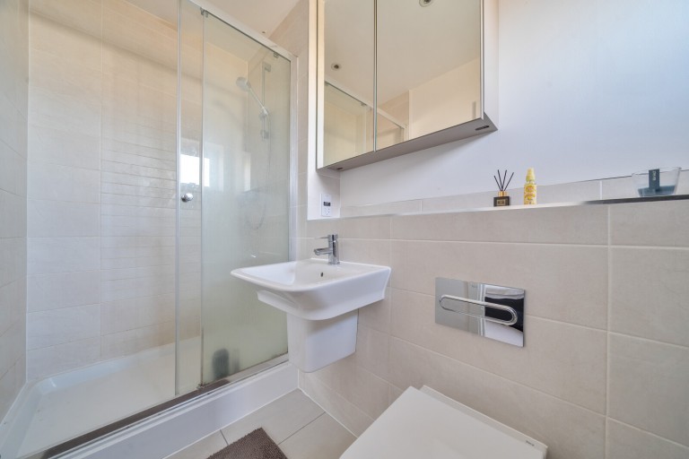 Images for Kennett Lane, Chertsey, Surrey