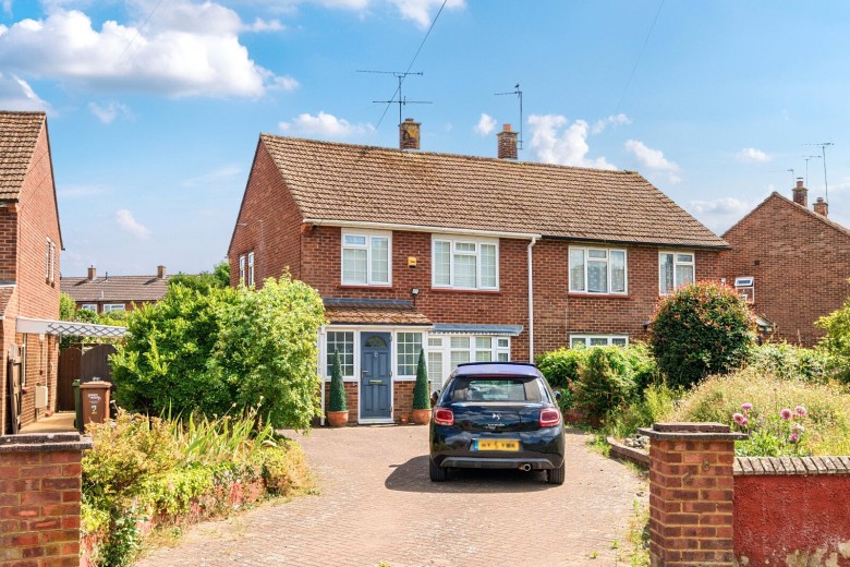 Click the photo for more details of Bowling Green Road, Chobham, Surrey