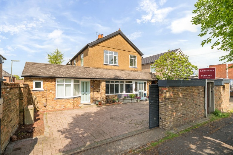 Click the photo for more details of Staines Road West, Sunbury-On-Thames, Surrey