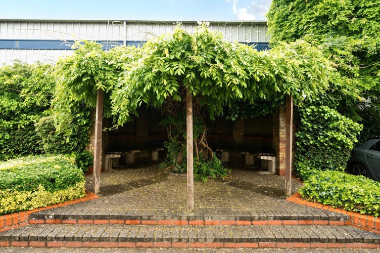 Images for Hanworth Lane, Chertsey, Surrey