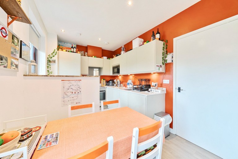 Images for Hanworth Lane, Chertsey, Surrey