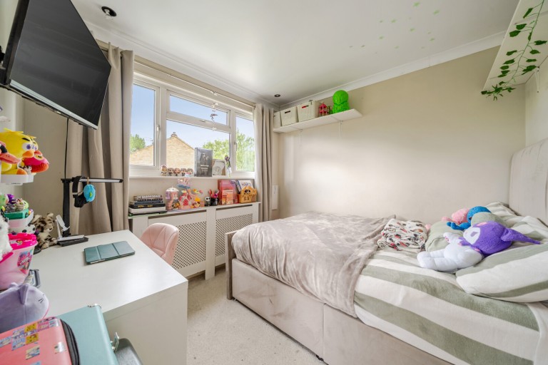 Images for Roakes Avenue, Addlestone, Surrey