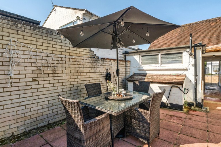 Images for Malus Drive, Row Town, Surrey