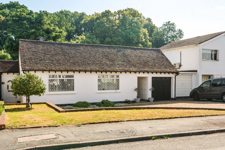 Images for Malus Drive, Row Town, Surrey