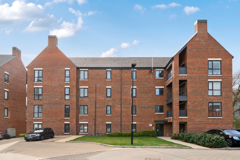 Images for Garrett Crescent, Chertsey, Surrey