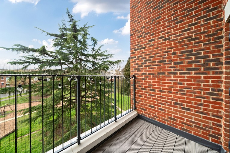 Images for Garrett Crescent, Chertsey, Surrey