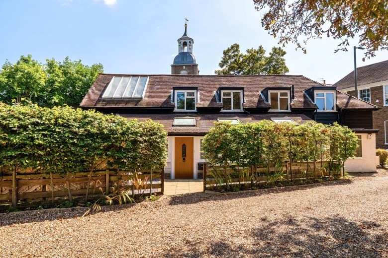 Click the photo for more details of Church Street, Lower Sunbury, Surrey