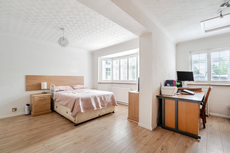 Images for Upper Halliford Road, Shepperton, Surrey