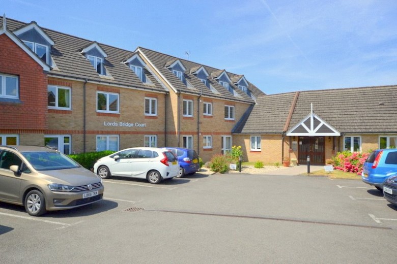 Click the photo for more details of Mervyn Road, Shepperton, Surrey