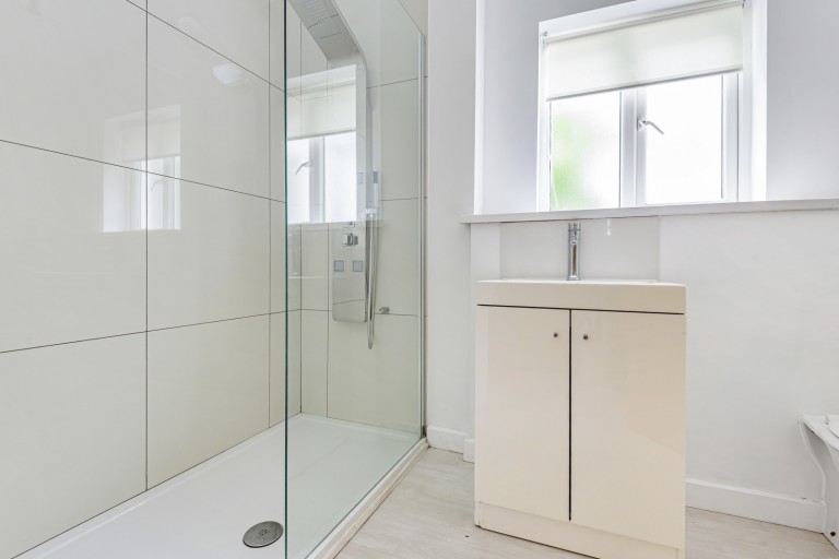 Images for Wheatleys Eyot, Sunbury-On-Thames, Surrey
