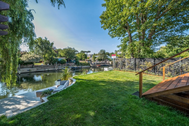 Images for Wheatleys Eyot, Sunbury-On-Thames, Surrey