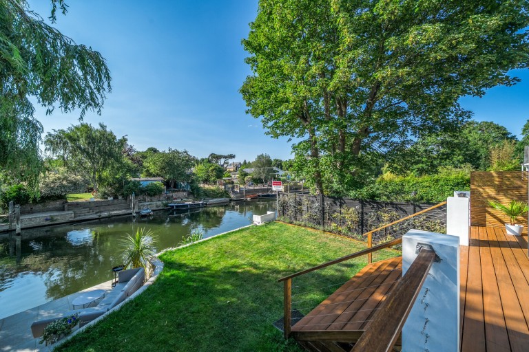 Images for Wheatleys Eyot, Sunbury-On-Thames, Surrey