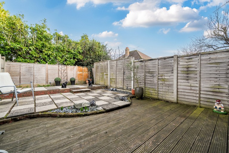 Images for Fairlawns, Lower Sunbury, Surrey