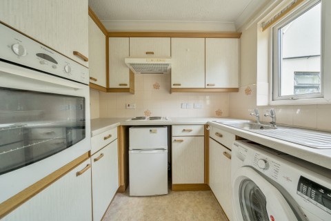 Click the photo for more details of Mervyn Road, Shepperton, Surrey
