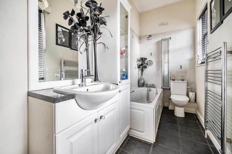 Images for Upper Halliford Road, Shepperton, Surrey