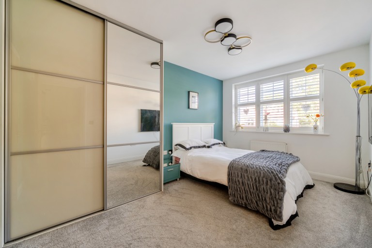 Images for Andrews Gate, Shepperton, Surrey