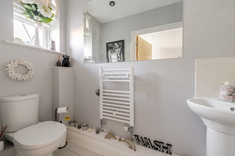 Images for Andrews Gate, Shepperton, Surrey
