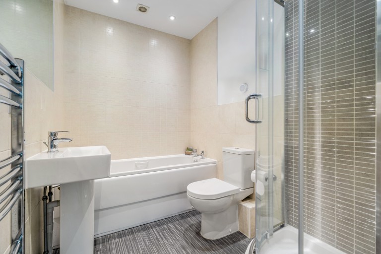 Images for Andrews Gate, Shepperton, Surrey