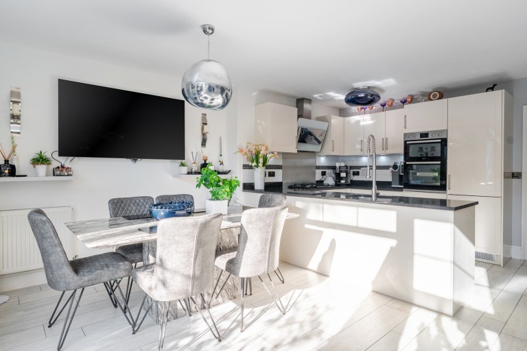 Images for Andrews Gate, Shepperton, Surrey