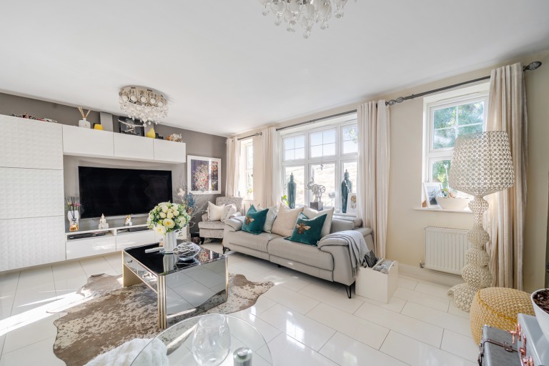 Images for Andrews Gate, Shepperton, Surrey