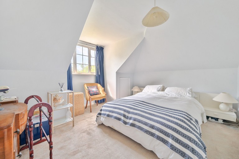 Images for Vicarage Lane, Laleham, Surrey