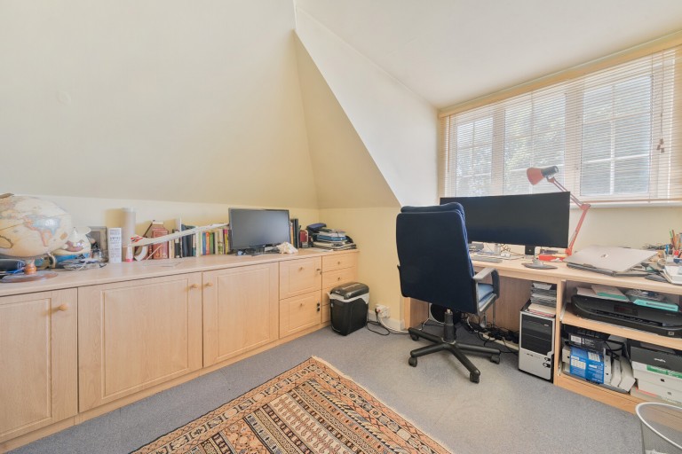 Images for Vicarage Lane, Laleham, Surrey