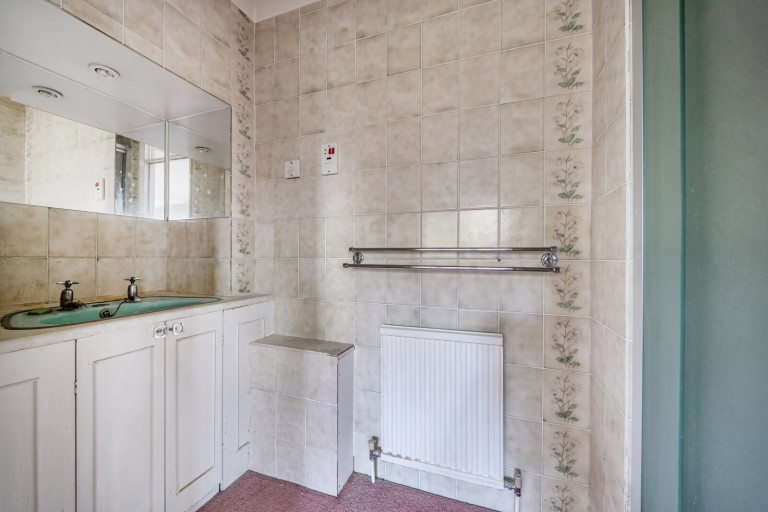 Images for Upper Halliford Green, Shepperton, Surrey