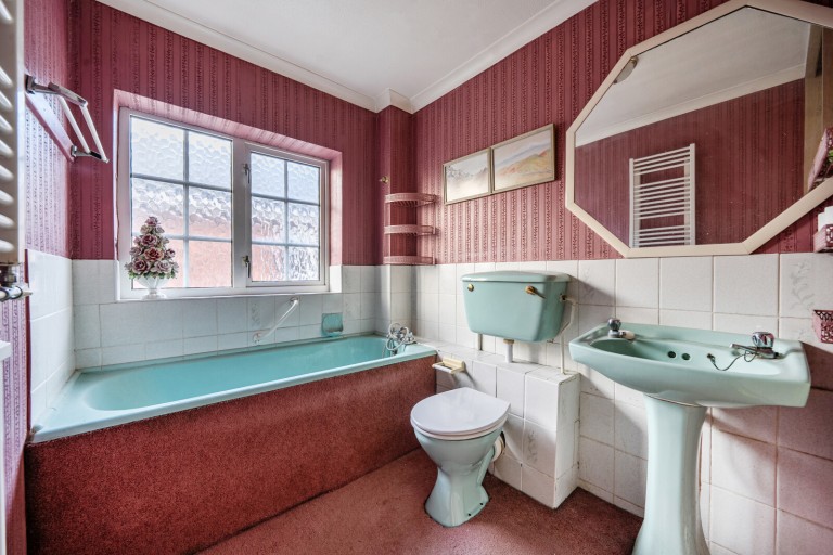 Images for Upper Halliford Green, Shepperton, Surrey