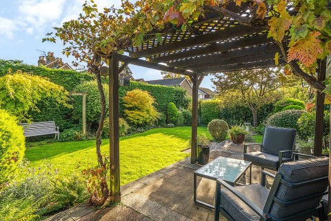 Click the photo for more details of Green Street, Lower Sunbury, Surrey