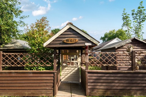 Click the photo for more details of Hamhaugh Island, Shepperton, Surrey
