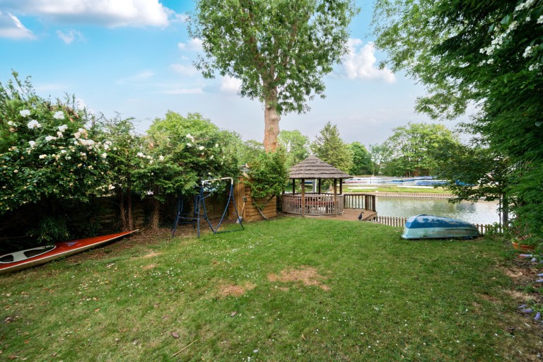 Images for Hamhaugh Island, Shepperton, Surrey