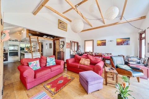 Click the photo for more details of Hamhaugh Island, Shepperton, Surrey