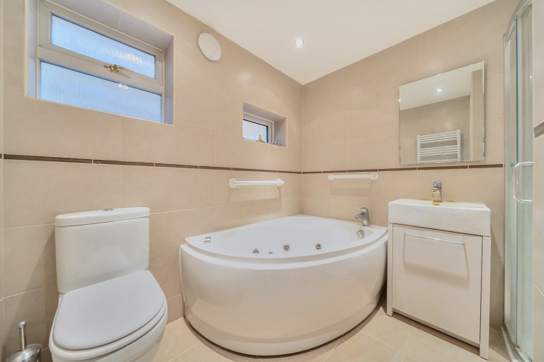 Images for Minsterley Avenue, Shepperton, Surrey