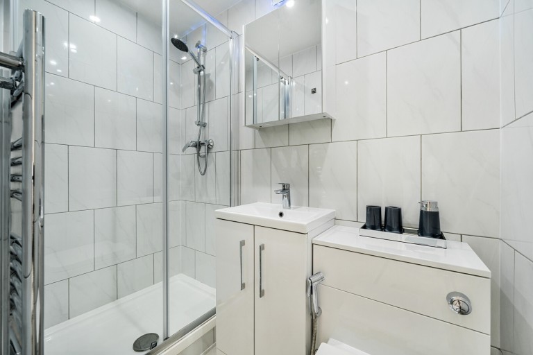Images for Lindsay Drive, Shepperton, Surrey
