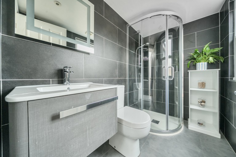 Images for Christchurch Avenue, Teddington