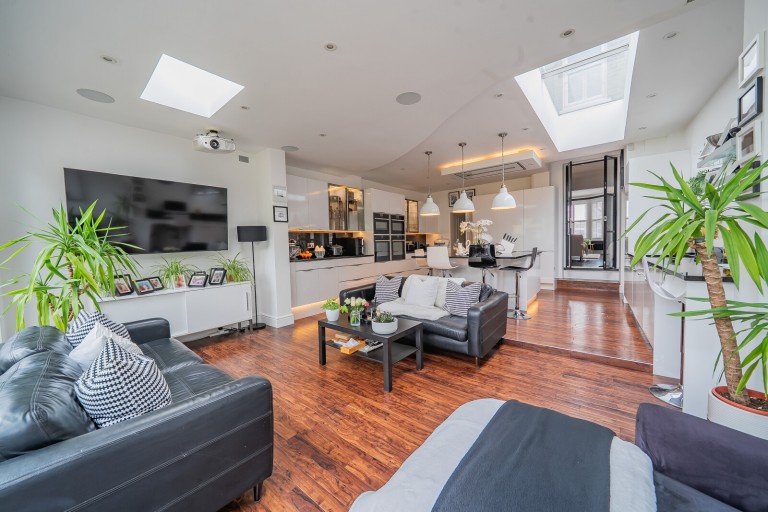 Images for Old Charlton Road, Shepperton, Surrey