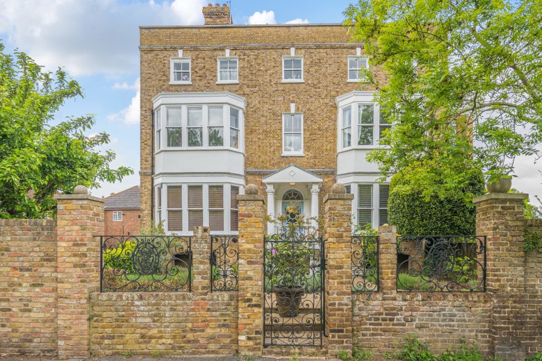Click the photo for more details of Russell Road, Shepperton, Surrey